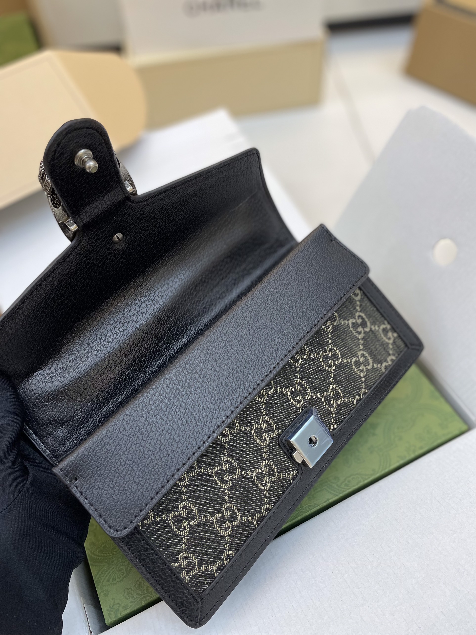 Túi Xách Gucci Dionysus Super Màu Đen Khóa Bạc Size 25cm